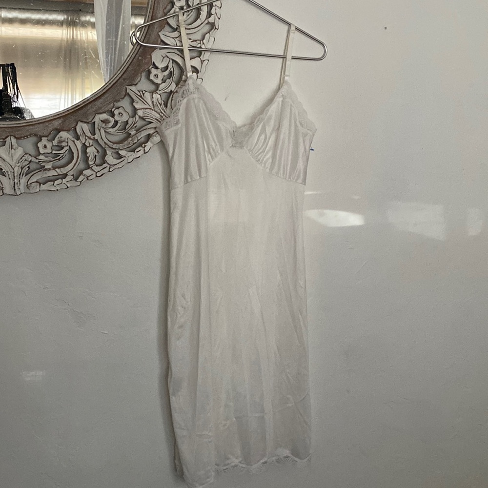 VINTAGE LINGERIE SLIP
